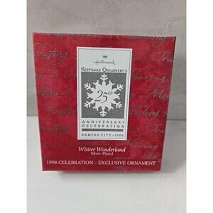 Hallmark 1998 Winter Wonderland Silver Plated Exclusive Ornament New
